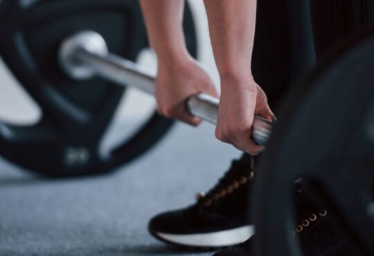 Cómo estructurar un entrenamiento equilibrado: fuerza, movilidad y estabilidad